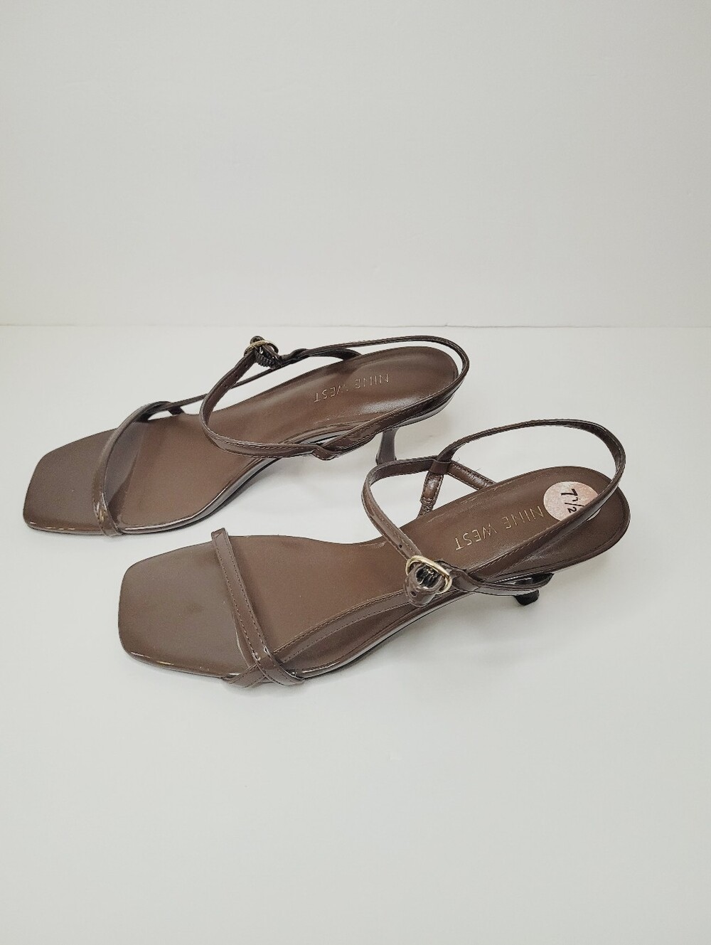Nine West Women's Hevan3 Sandal Womens Brown Size 7.5 Ankle Strap 2" Heel Dressy